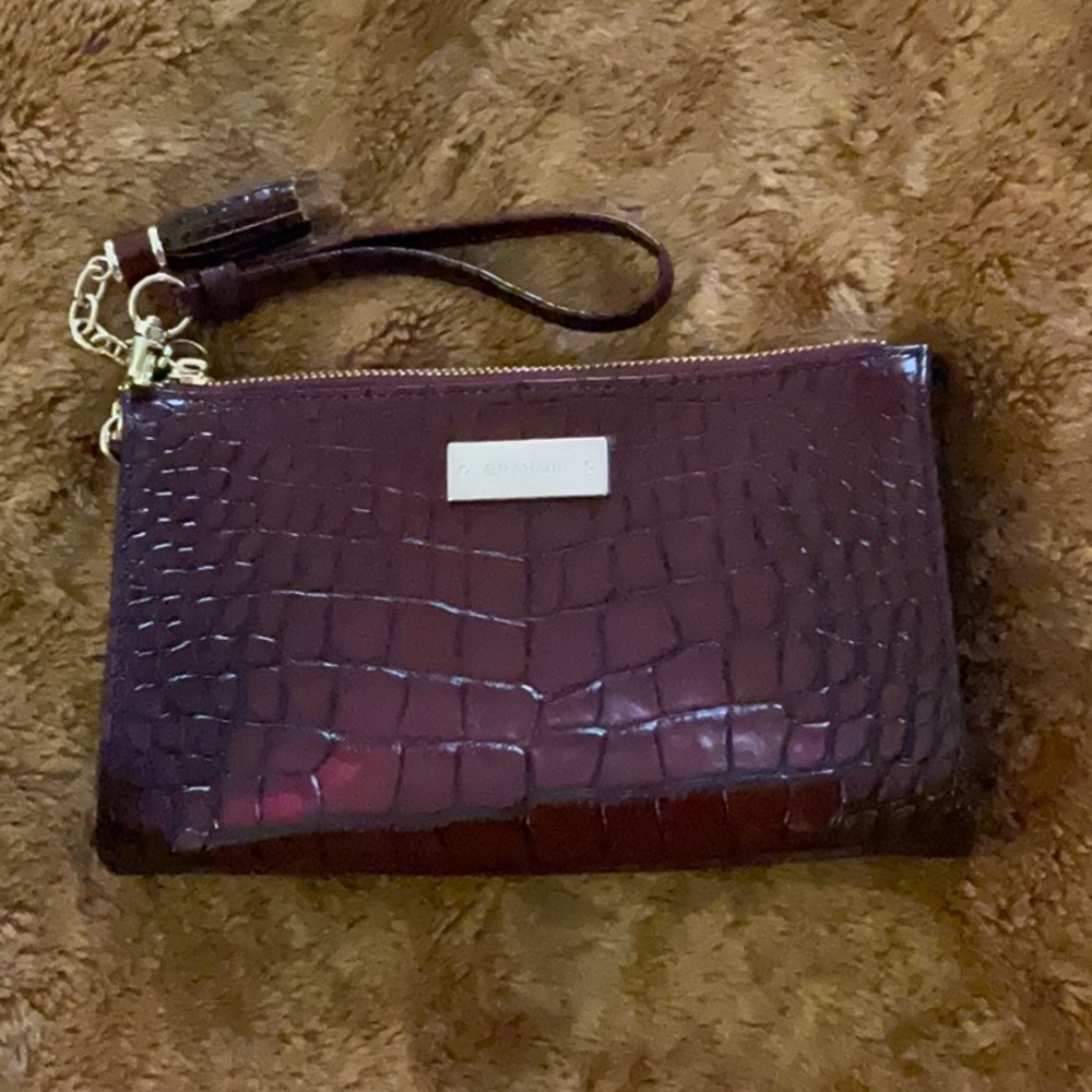 NEW BRAHMIN BROWN CROCODILE EMBOSSED small wristlet clutch purse with tassel